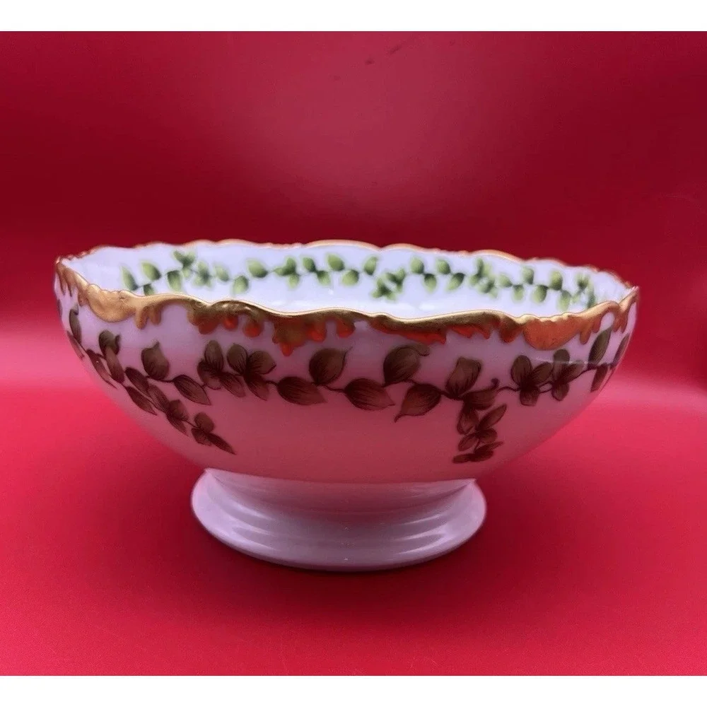 Antique T&V Limoges France Depose Green Vine w Rich Gold Rim Serving Bowl